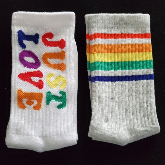 🌈PINK Set of Crew Socks🌈 - Picture 1 of 4
